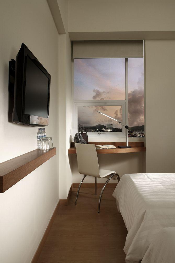 Whiz Hotel Malioboro Yogyakarta Exterior photo