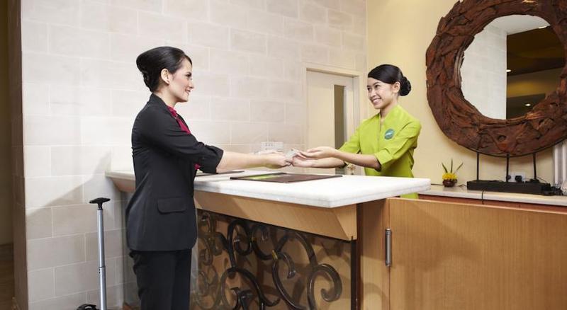 Whiz Hotel Malioboro Yogyakarta Exterior photo